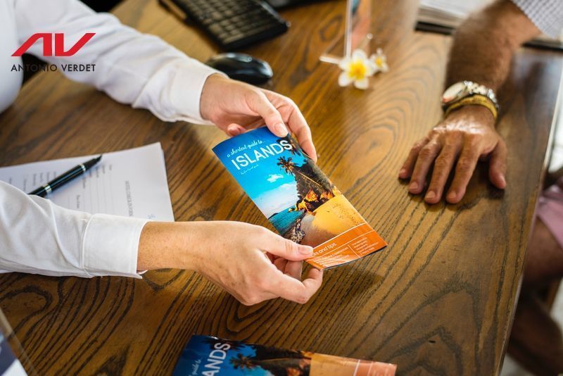 custom brochure printing Deje una impresión duradera: los beneficios innegables de la impresión de folletos personalizados custom brochure printing